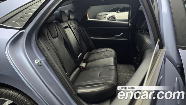 Hyundai AVANTE 2024 — photo 16