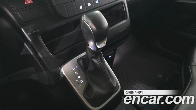 Hyundai Staria 2022 — photo 12