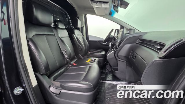 Hyundai Staria 2022 — photo 13
