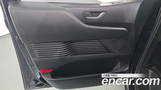 Hyundai Staria 2022 — photo 15