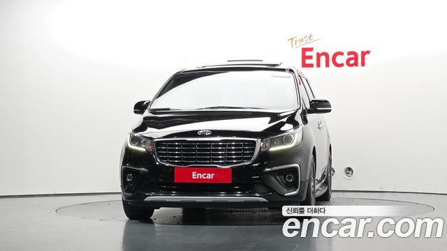 Kia Canival 2019 — photo 3