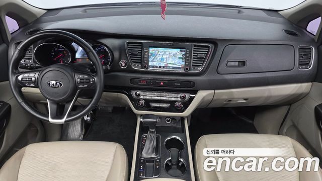 Kia Canival 2019 — photo 10