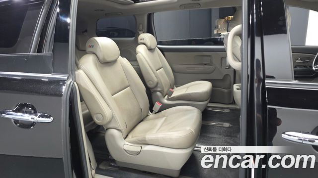Kia Canival 2019 — photo 18