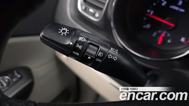 Kia Canival 2019 — photo 23