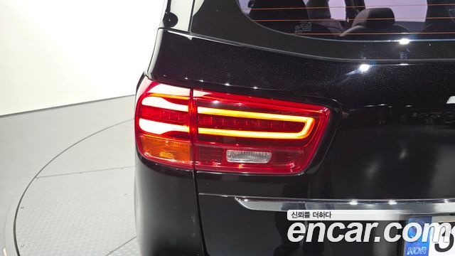 Kia Canival 2019 — photo 9