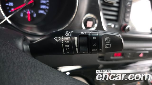 Kia Canival 2019 — photo 27