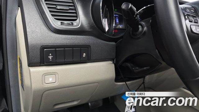 Kia Canival 2019 — photo 29
