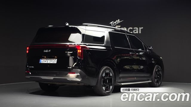 Kia Canival 2025 — photo 2