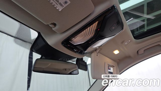 BMW 5-Series 2018 — photo 27