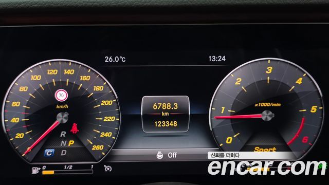 Mercedes-Benz CLS-Class 2019 — photo 11