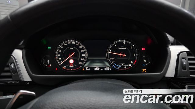 BMW 4-Series 2019 — photo 11