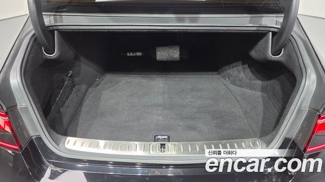 Genesis G90 2022 — photo 26