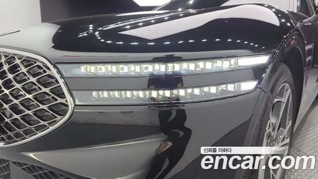 Genesis G90 2022 — photo 8