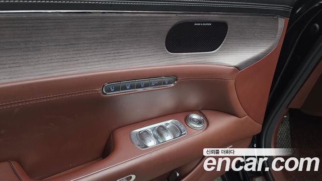 Genesis G90 2022 — photo 27