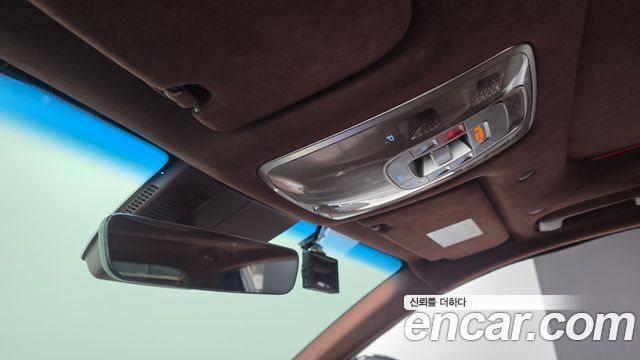 Genesis G90 2022 — photo 28
