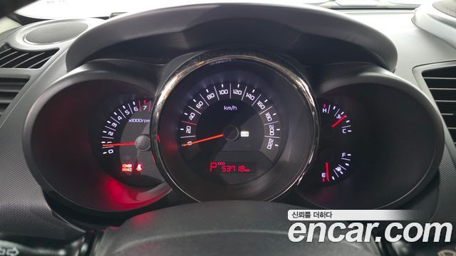Kia Soul 2010 — photo 8