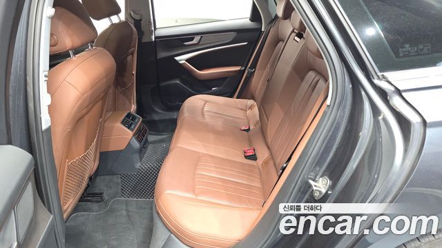 Audi A6 2020 — photo 17