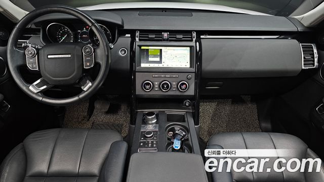 Land Rover Discovery 2018 — photo 10