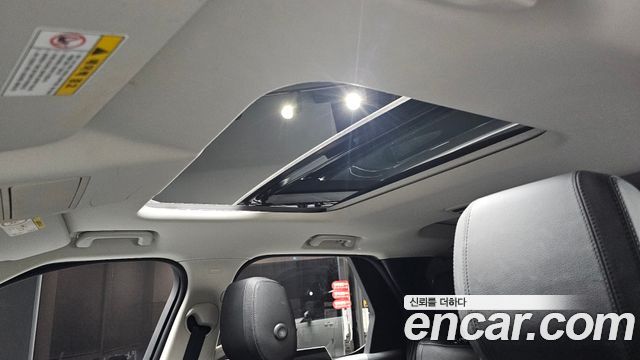 Land Rover Discovery 2018 — photo 25