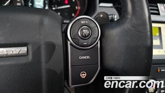 Land Rover Discovery 2018 — photo 31