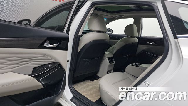 Kia K7 2020 — photo 11