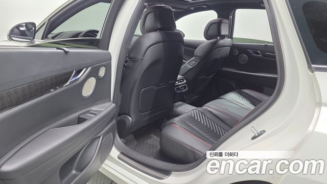 Genesis G80 2022 — photo 18