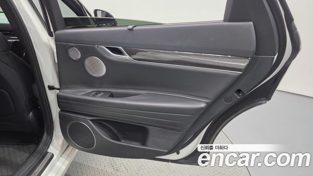 Genesis G80 2022 — photo 15