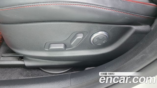 Genesis G80 2022 — photo 35