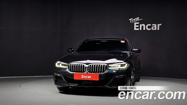 BMW 5-Series 2022 — photo 3