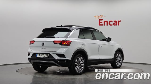 Volkswagen T-Roc 2022 — photo 2