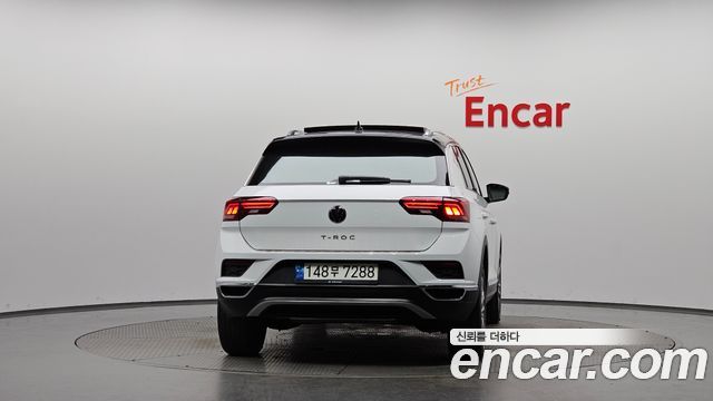Volkswagen T-Roc 2022 — photo 4
