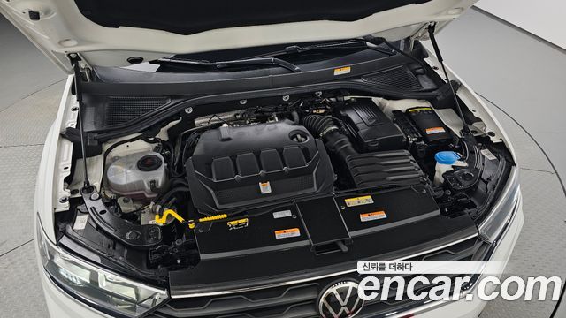 Volkswagen T-Roc 2022 — photo 6
