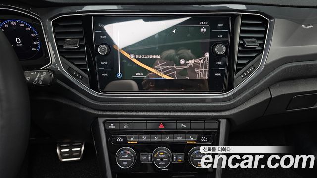 Volkswagen T-Roc 2022 — photo 20