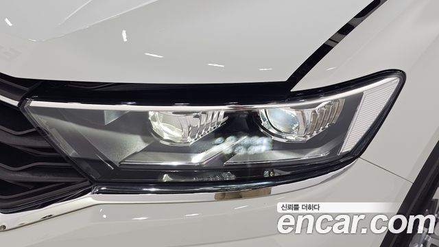 Volkswagen T-Roc 2022 — photo 8