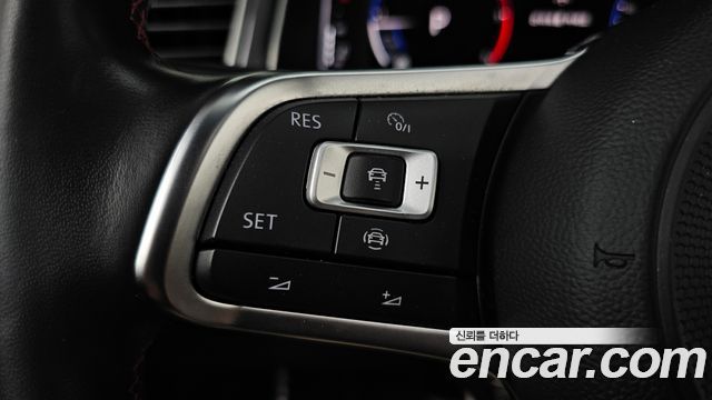 Volkswagen T-Roc 2022 — photo 30