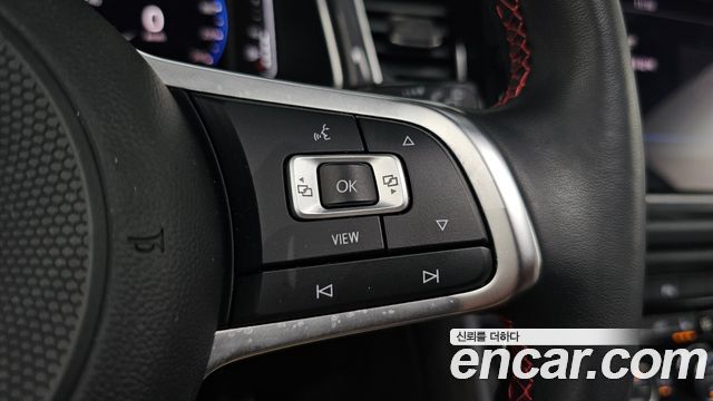 Volkswagen T-Roc 2022 — photo 31
