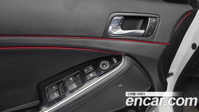 Kia K5 2014 — photo 11