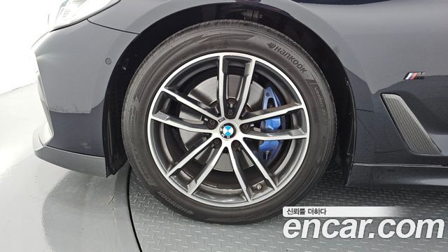 BMW 5-Series 2022 — photo 5