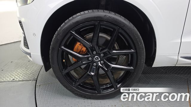 Volvo XC60 2023 — photo 5