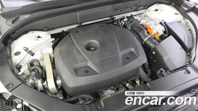 Volvo XC60 2023 — photo 6