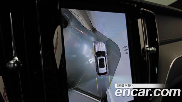 Volvo XC60 2023 — photo 21