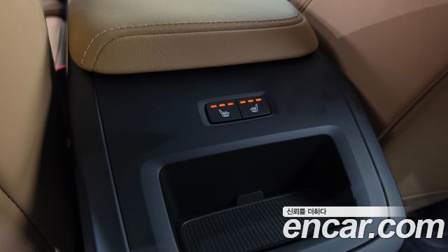 Volvo XC60 2023 — photo 25