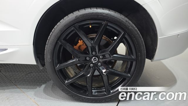 Volvo XC60 2023 — photo 7