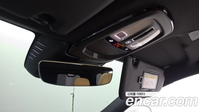 Volvo XC60 2023 — photo 35