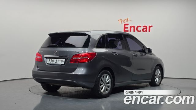 Mercedes-Benz B-Class 2012 — photo 2