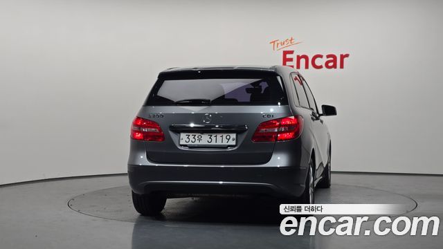 Mercedes-Benz B-Class 2012 — photo 4