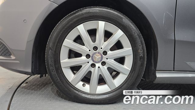 Mercedes-Benz B-Class 2012 — photo 5