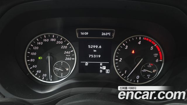 Mercedes-Benz B-Class 2012 — photo 11