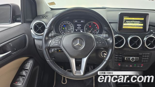 Mercedes-Benz B-Class 2012 — photo 18