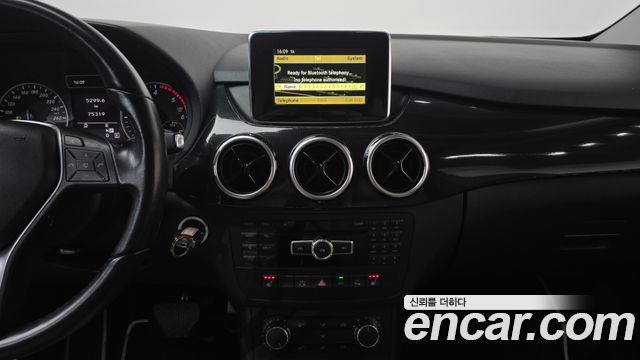 Mercedes-Benz B-Class 2012 — photo 19